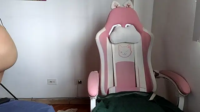 Crystal Star  online show from 11-13-25, 05:06