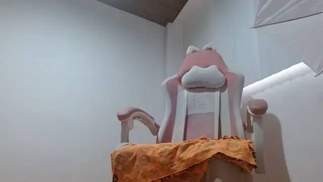 Crystal Star  online show from 12-16-25, 11:25