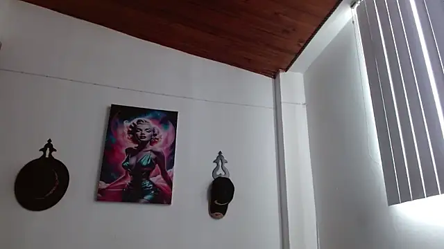 Crystal Star  online show from 04-04-26, 01:28