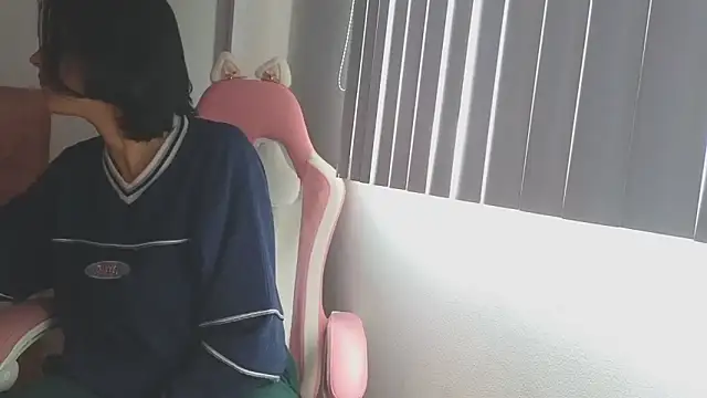 Crystal Star  online show from 10-21-25, 05:01