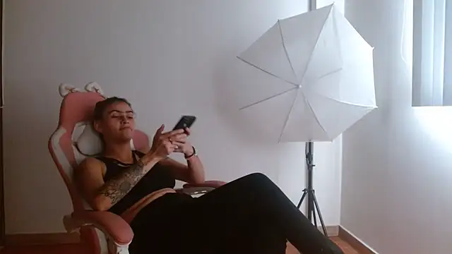 Crystal Star  online show from 12-13-25, 08:04