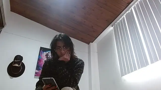 Crystal Star  online show from 03-24-26, 02:39