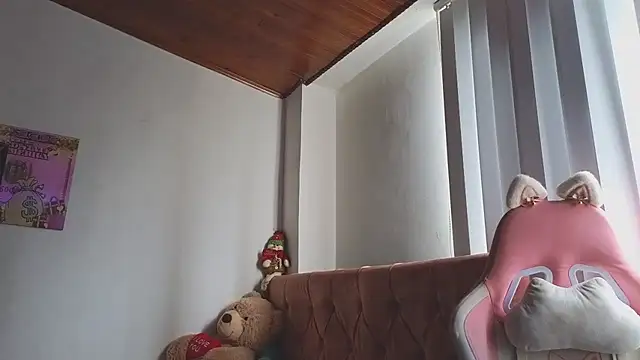 Crystal Star  online show from 11-23-25, 03:55