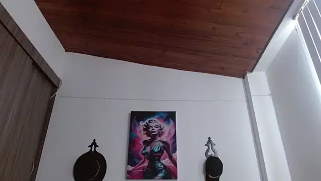 Crystal Star  online show from 04-06-26, 01:45