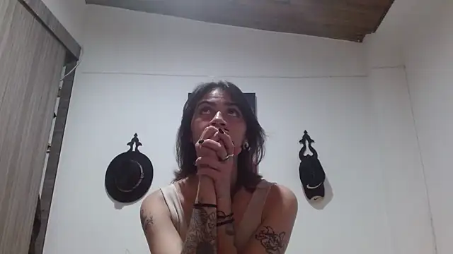 Crystal Star  online show from 04-10-26, 01:45