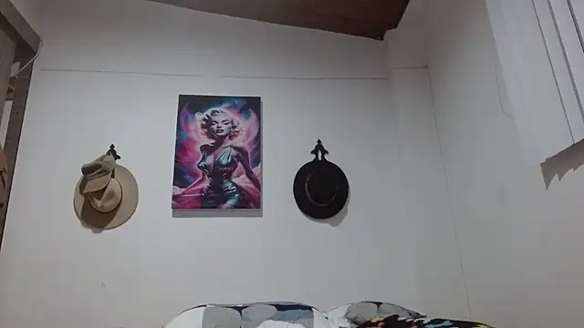 Crystal Star  online show from 03-10-26, 10:41