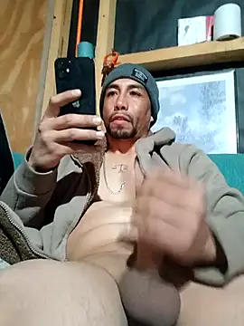 Snapshot of lakiste69-35 chatting on 06-11-26, 03:25 lakiste69-35 online show from 06-11-26, 03:25