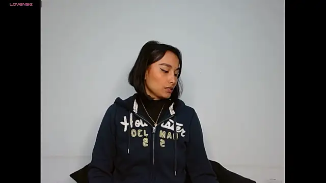 Snapshot of Gia_Lee chatting on 02-26-26, 02:22 Gia Lee online show from 02-26-26, 02:22