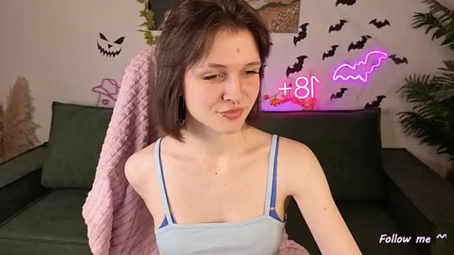 Shine Vivi online show from 11-11-25, 01:17