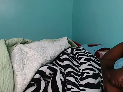 Snapshot of Alexxa_ebony chatting on 05-10-26, 02:26 Alexxa ebony online show from 05-10-26, 02:26