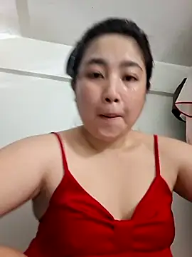 Minn-cute online show from 04-15-26, 03:45