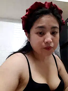 Minn-cute online show from 10-03-25, 01:01