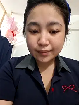 Minn-cute online show from 04-05-26, 03:02