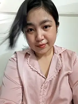 Minn-cute online show from 04-03-26, 03:13