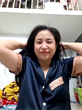 Minn-cute online show from 11-04-25, 02:59