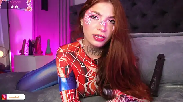 dreamleah  online show from 12-21-25, 04:36