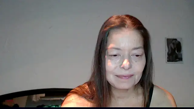 Snapshot of SexySarah177 chatting on 12-20-24, 09:28 SexySarah177 online show from 12-20-24, 09:28
