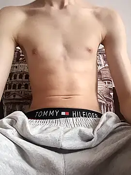 Snapshot of Avtodig chatting on 09-27-25, 11:05 Avtodig online show from 09-27-25, 11:05