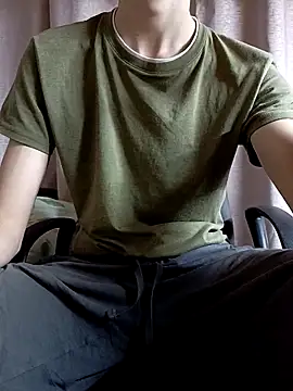 Snapshot of Avtodig chatting on 02-16-26, 09:13 Avtodig online show from 02-16-26, 09:13