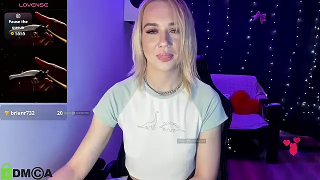 CrystalGirl99 online show from 06-19-26, 07:14