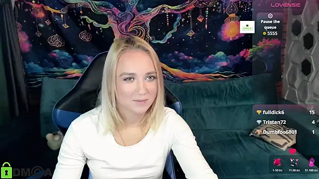 CrystalGirl99 online show from 10-27-25, 08:48