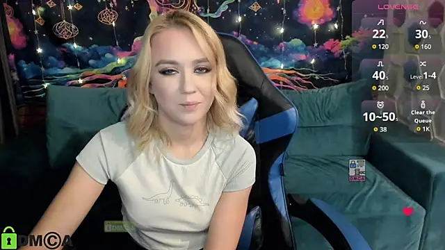 CrystalGirl99 online show from 12-22-25, 07:41