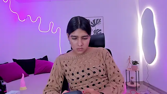 Cherrydollxx online show from 09-24-25, 11:50