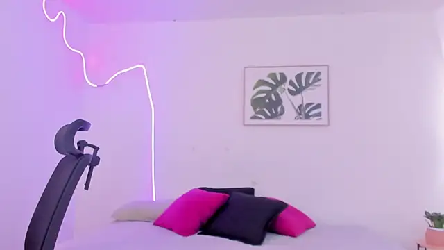 Cherrydollxx online show from 10-21-25, 11:31