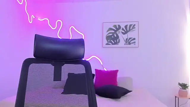 Cherrydollxx online show from 10-23-25, 12:26