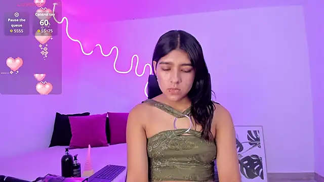 Cherrydollxx online show from 09-17-25, 11:45