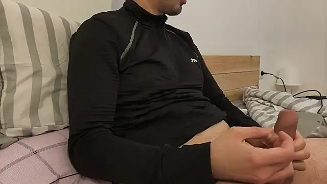 Snapshot of Alex_pornhot chatting on 02-15-26, 10:58 Alex pornhot online show from 02-15-26, 10:58