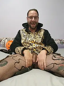 Chiligrande6969 online show from 10-31-25, 04:36