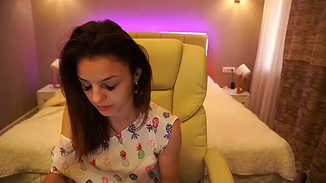 Snapshot of AnitaBambie chatting on 09-18-25, 05:54 AnitaBambie online show from 09-18-25, 05:54