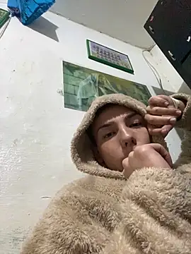 Snapshot of LoganBenedictt chatting on 02-02-26, 03:05 LoganBenedictt online show from 02-02-26, 03:05