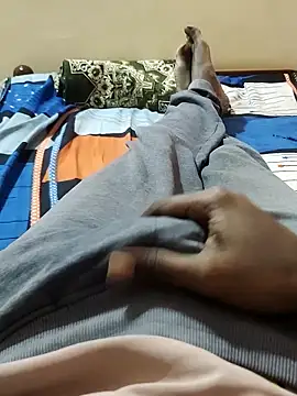 Snapshot of slim-uncut chatting on 02-02-26, 12:48 slim-uncut online show from 02-02-26, 12:48