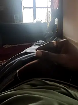 Snapshot of slim-uncut chatting on 10-29-25, 07:07 slim-uncut online show from 10-29-25, 07:07