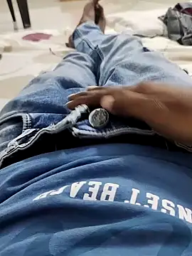 Snapshot of slim-uncut chatting on 09-18-25, 12:41 slim-uncut online show from 09-18-25, 12:41