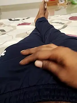 Snapshot of slim-uncut chatting on 09-10-25, 01:37 slim-uncut online show from 09-10-25, 01:37