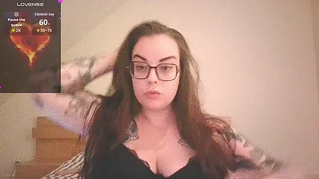 Snapshot of Miss_Lucifer6 chatting on 12-04-25, 07:02 Miss Lucifer6 online show from 12-04-25, 07:02