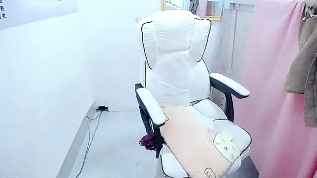 KateCondon online show from 10-20-25, 07:42