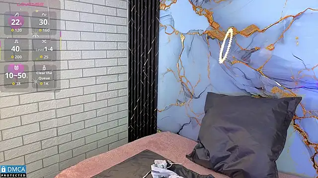 nena cupcake  online show from 11-18-25, 11:13