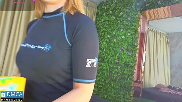 nena cupcake  online show from 03-11-26, 11:15