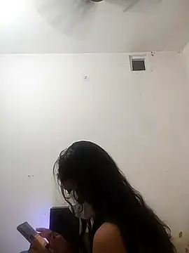 Snapshot of sassyy_poonam chatting on 09-16-25, 04:02 sassyy poonam online show from 09-16-25, 04:02