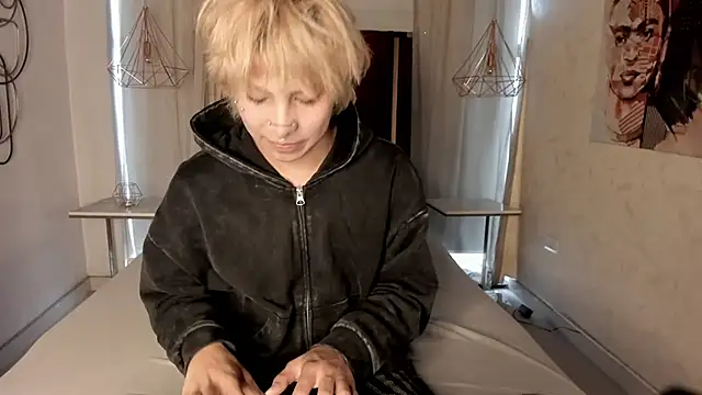 OliIverr22 online show from 11-25-25, 08:20