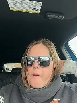 hornykitty1210 online show from 01-14-26, 07:50