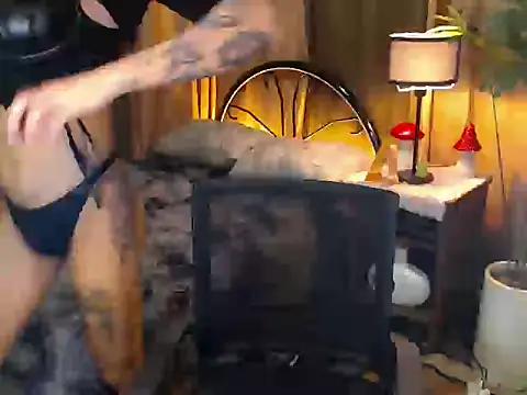 WILDROXIE online show from 09-18-25, 10:35