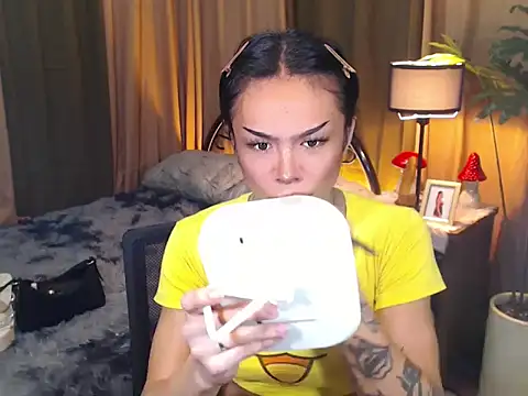 WILDROXIE online show from 09-25-25, 10:05