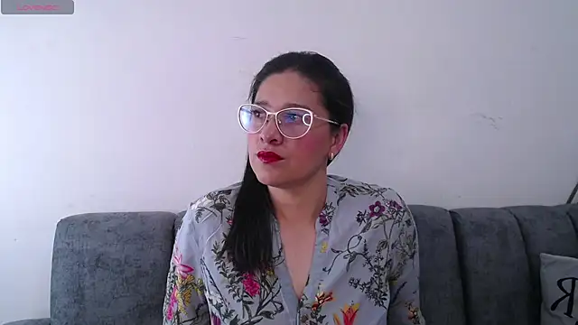 Alana steel 1 online show from 01-17-26, 12:09