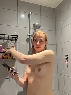 Chloemillerrxx online show from 09-17-25, 03:25