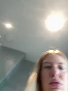 Chloemillerrxx online show from 09-25-25, 10:21